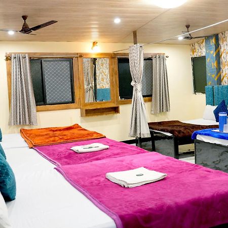 Hotel Mahalok Palace Ujjain Luaran gambar