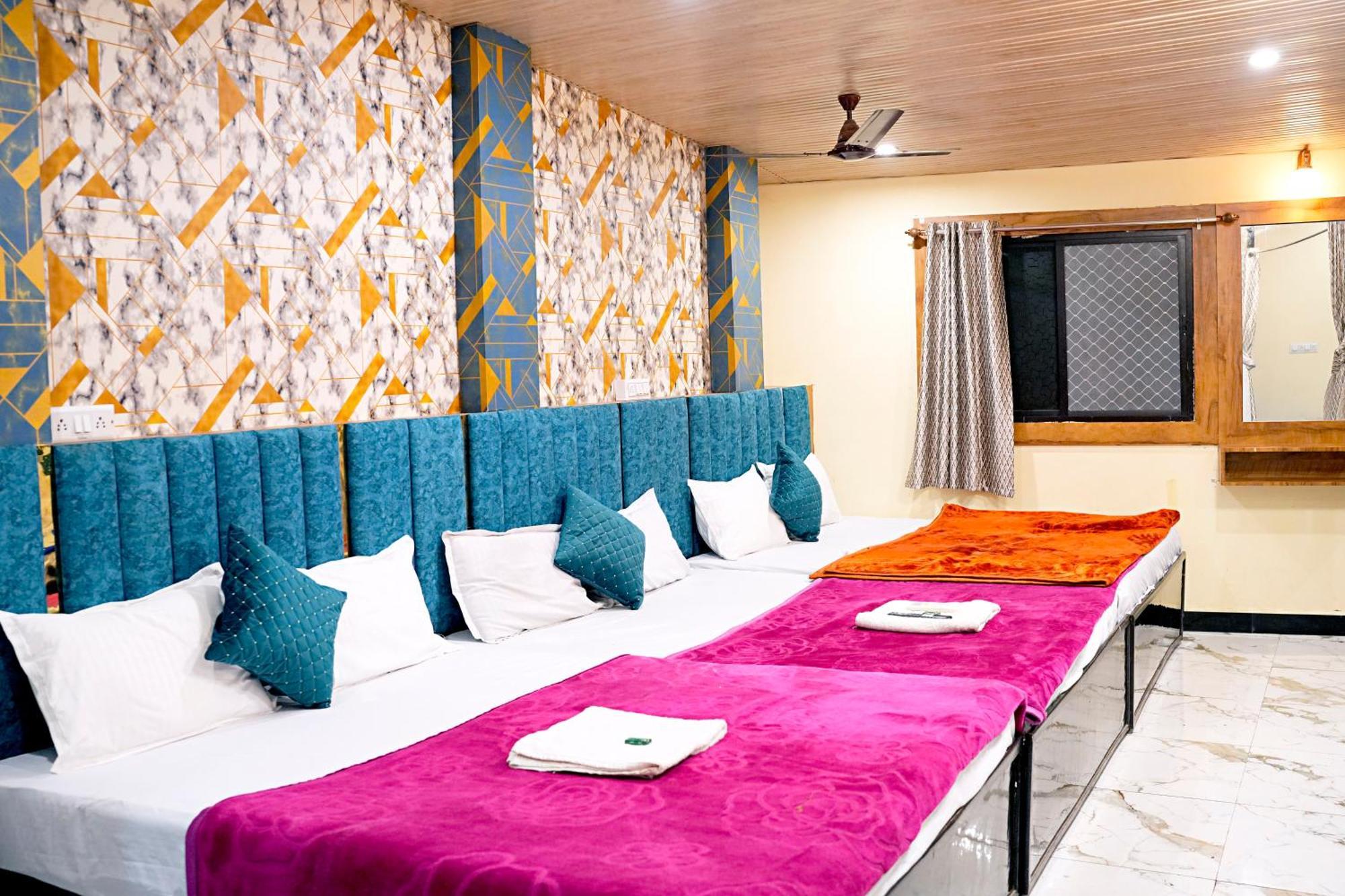 Hotel Mahalok Palace Ujjain Luaran gambar